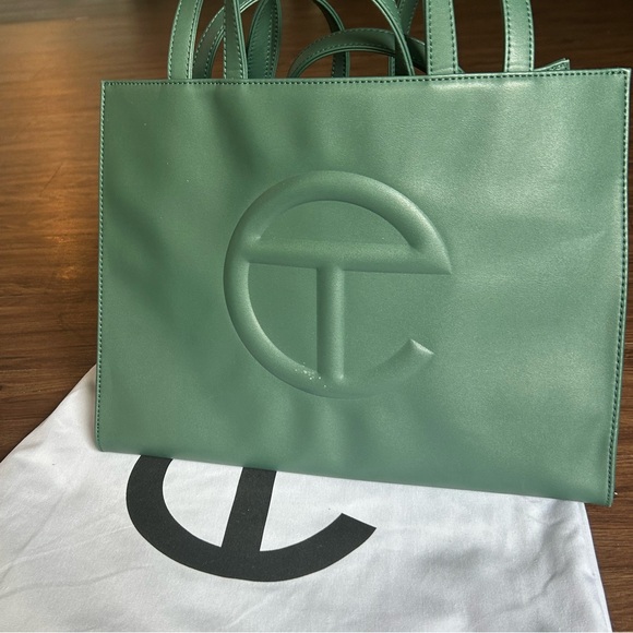 TELFAR vegan leather medium bag green - Picture 3 of 4